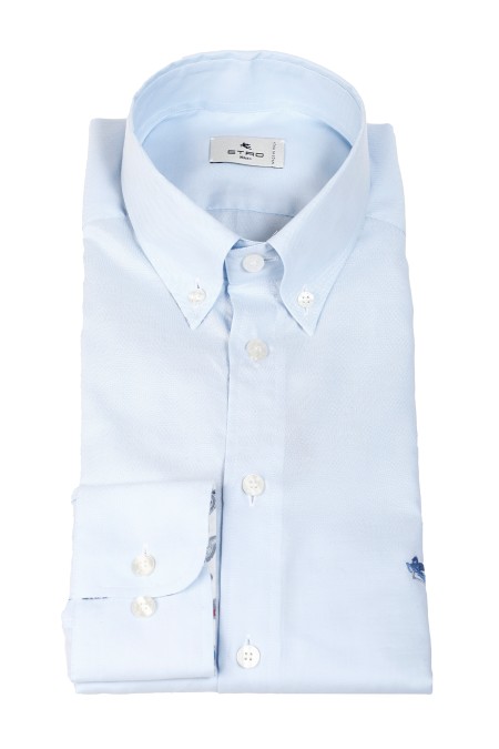 Shop ETRO  Camicia: Etro camicia in cotone celeste.
Colletto button down.
Sotto collo e interno dei polsini con stampa paisley.
Logo Pegaso sul petto.
Polsino regolabile con doppio bottone.
Composizione: 100% cotone.
Made in Italy.. 1K964 3000-0250